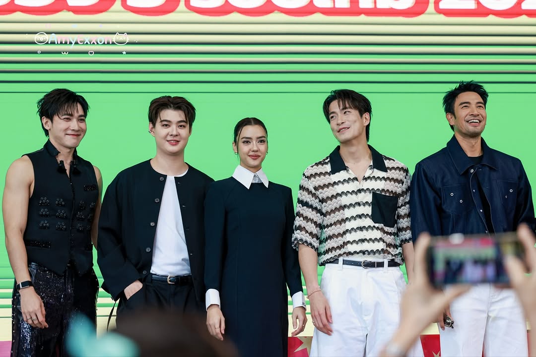 Saintsup_Latino's tweet image. ❤️✨️

📸 IG: amyexxon

SAINT X CALENDAR CH3
#แจกปฏิทินช่อง3กับเซ้นต์
#Saint_sup #MingEr
#ปฏิทินช่อง3ปี2569
#เซ็นปฏิทินช่อง3ปี69D4