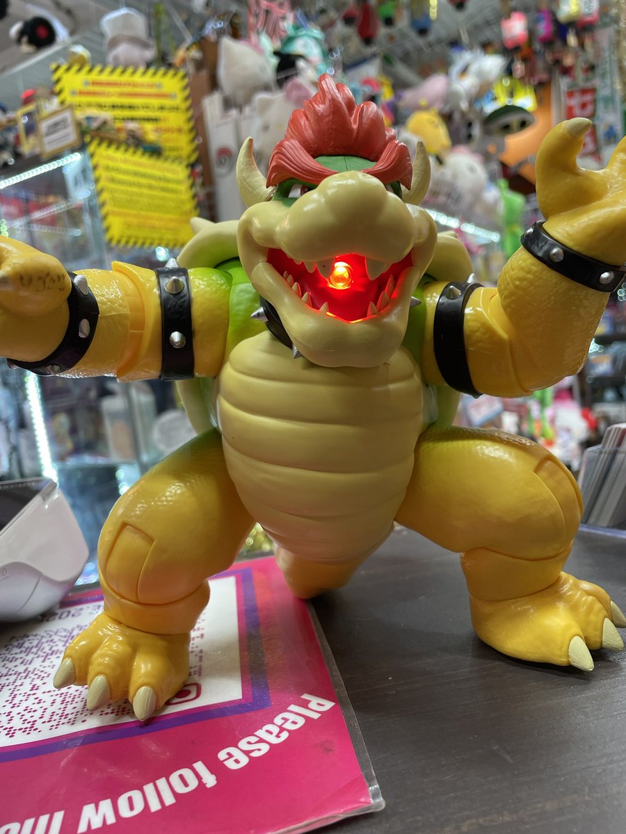 ゼロワンオープンしました‼️

⚡️新入荷情報⚡️
昨日のスーパーマリオに引き続きクッパのフィギュアも入荷しました‼️
迫力満点で背中のトゲを押すと口から光線を吐きます‼️
マリオ達はこのクッパに勝てるのでしょうか💦

本日もお待ちしております🙇