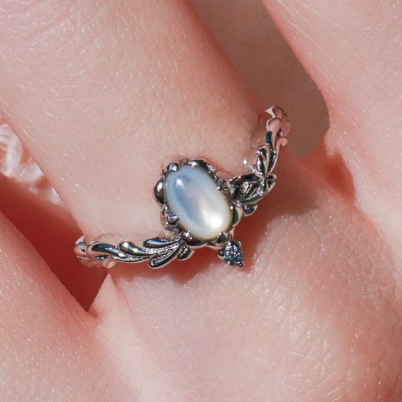 erta_jewelry's tweet image. 펀딩 심사중인 펜던트/반지❣️
세트 디자인은 1년반만이라 열심히 준비중이에요😆