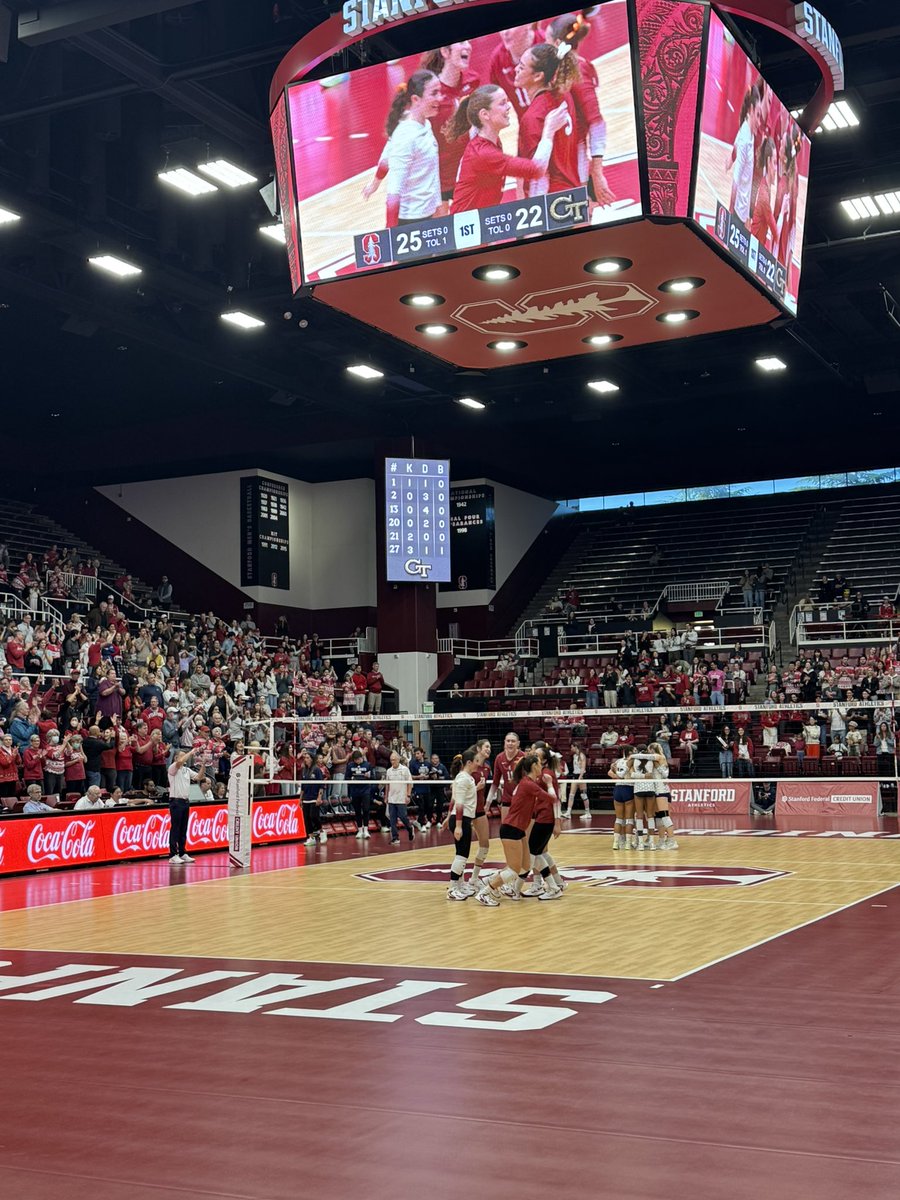 slamdunk406's tweet image. I’ve landed at Maples. Stanford takes the 1st set against Georgia Tech 25-22. Elia Rubin with an ace to clinch the set. She’s up to 4 kills. 

#Stanford #GeorgiaTech #ACCWVB