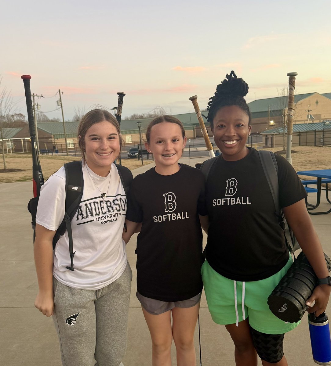 Started Thanksgiving break off with <a href="/icyy_rahjai/">Rahjai Harris (ICYY)</a> and getting some work in at the field with <a href="/eyarrell6/">Ellanie Yarrell 2025</a>  &amp; <a href="/Davis10Kara/">Kara Davis</a> #nodaysoff #onepercent
<a href="/Byrnes_Softball/">Byrnes Softball</a> <a href="/impactcaymol/">Impact Caymol</a>