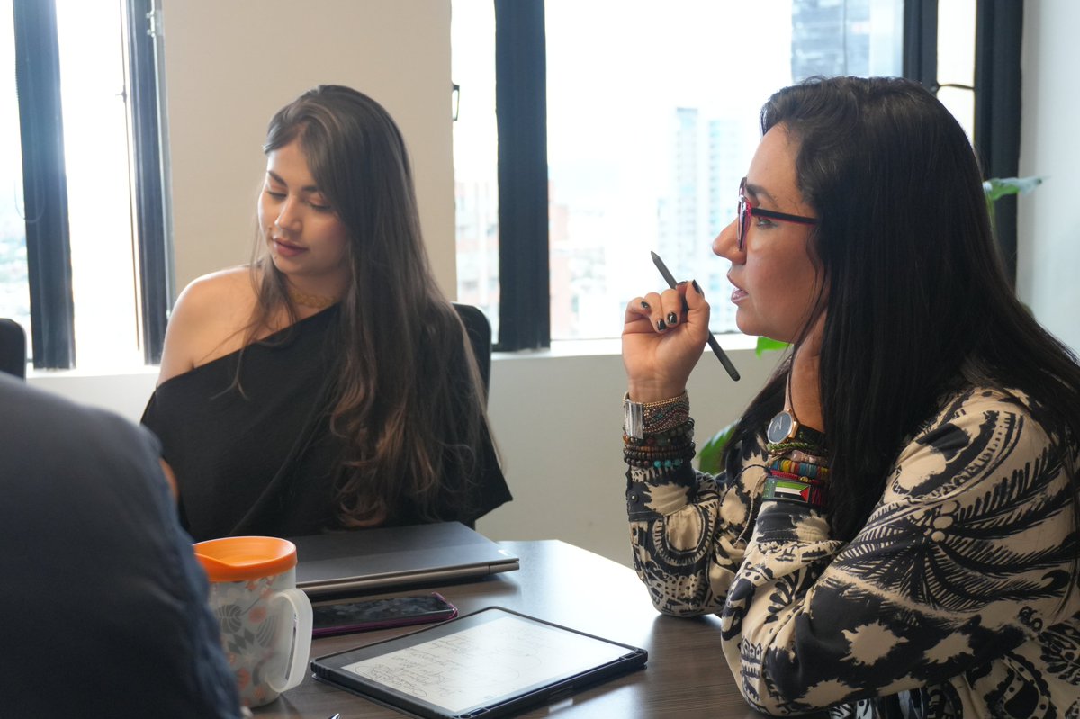 2/2
Desde el Viceministerio mediamos para garantizar que cualquier ajuste se haga cumpliendo estrictamente la Ley 2101, la #LeyLaboral y respetando los derechos laborales. Reafirmamos que el diálogo social es el camino para construir acuerdos justos y avanzar hacia un trabajo