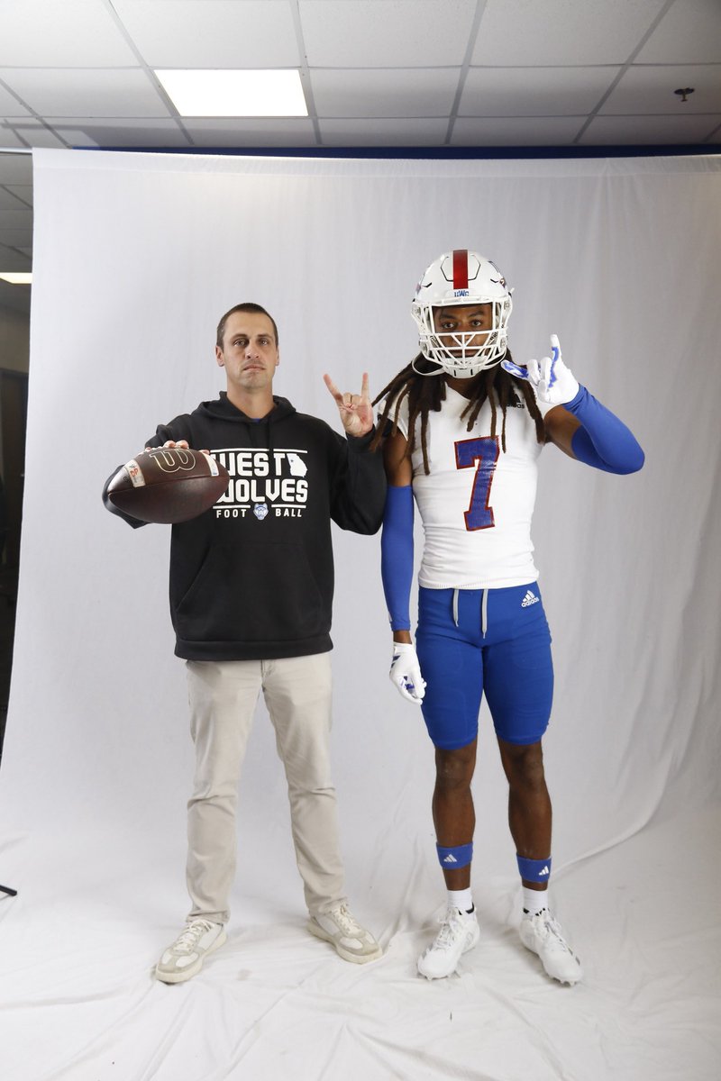 duane1k_'s tweet image. @_Coach_Weave HAD AN AMAZING TIME On MY OFFICIAL VISIT APPRECIATE EVERYTHING #GoWolves🐺