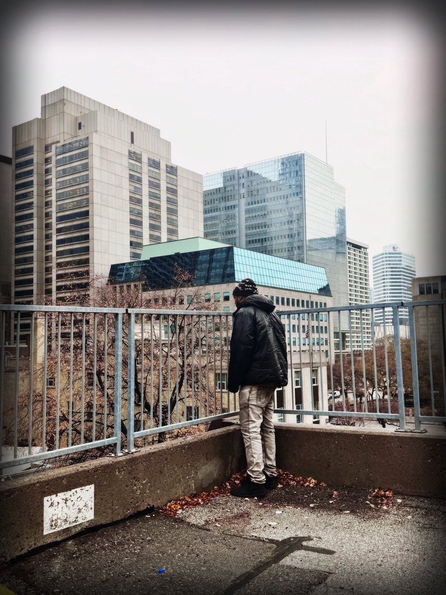 devisinghh1's tweet image. I happen to have a new hobby of taking pictures and my husband is my favourite to take pictures of 🥹🩵🙏I love you 😘