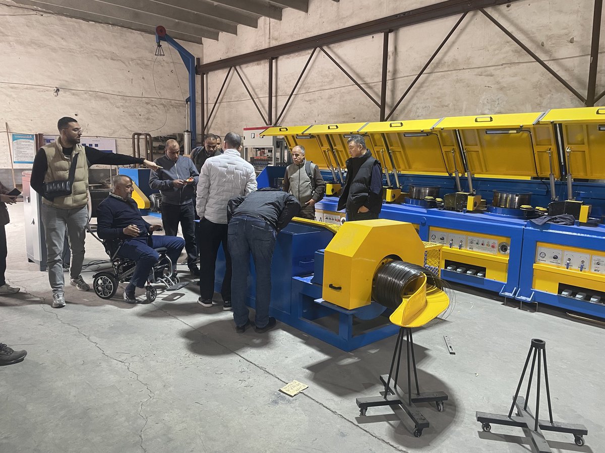 SatleMachinery's tweet image. Our Morocco client come to factory visit and check Wire Drawing Machines made for them.
👉 Contact us today:cnwiremachine.com
 #WireDrawingMachine #FactoryVisit #MoroccoClient #CustomMachinery #ElephantTrunkWinder
