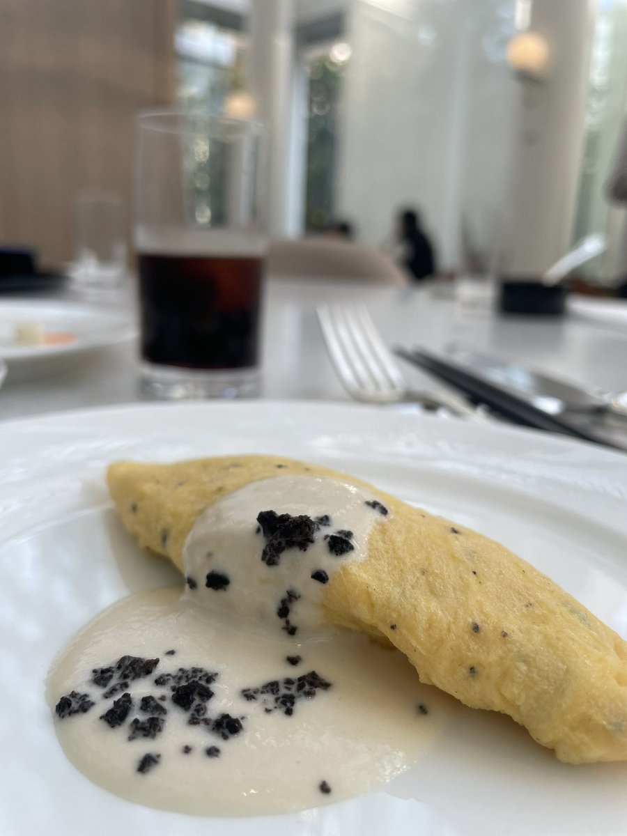 私クラスになると朝はトリュフオムレツ🥚