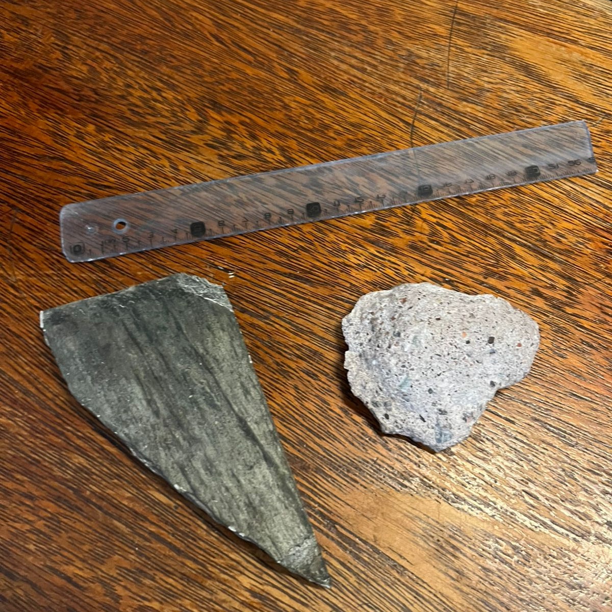 Desde el <a href="/MinSegMendoza/">Ministerio de Seguridad y Justicia de Mendoza</a>, repudiamos enérgicamente la agresión sufrida por un efectivo de la Policía de Mendoza por parte de manifestantes, en el marco del tratamiento de proyectos mineros en la Cámara de Diputados.