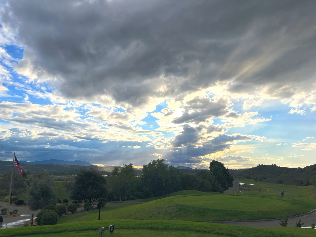 TierraRejadaGC's tweet image. We got double the rainbows last week! #golf #golfcourse #rainyday #rainbow #landscape #landscapes #moorpark