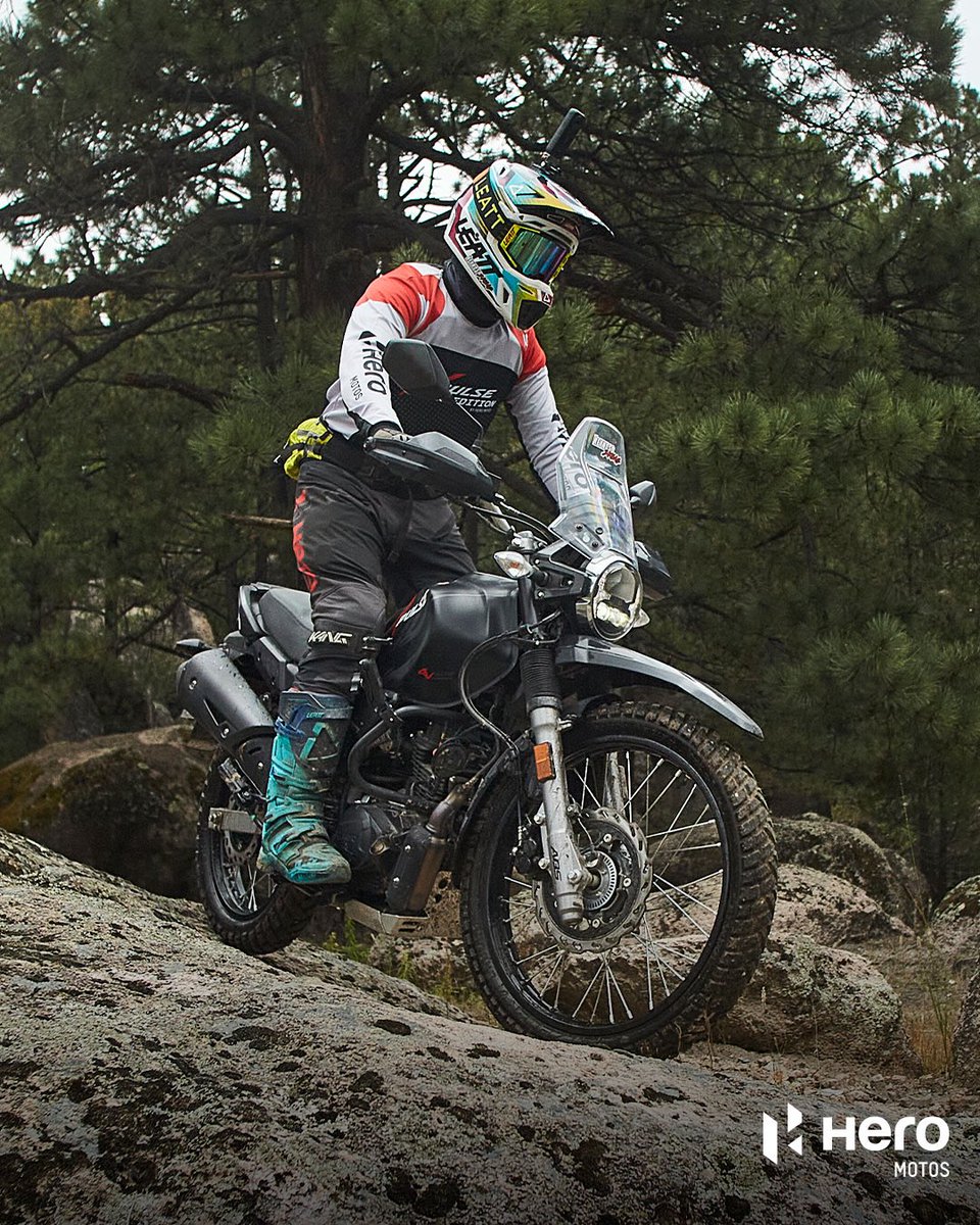 HeroMotosMx's tweet image. Así se ve ser parte de la familia Hero: tecnología que responde en cualquier terreno. ⚙️🔥
Comparte tus fotos rodando con tu #Hero. 📸🏍️ #RuedaInteligente