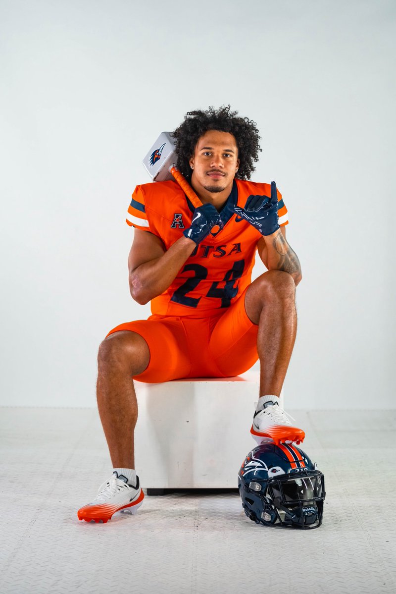Xavier_Walton_'s tweet image. Thank you @UTSAFTBL for an amazing visit!