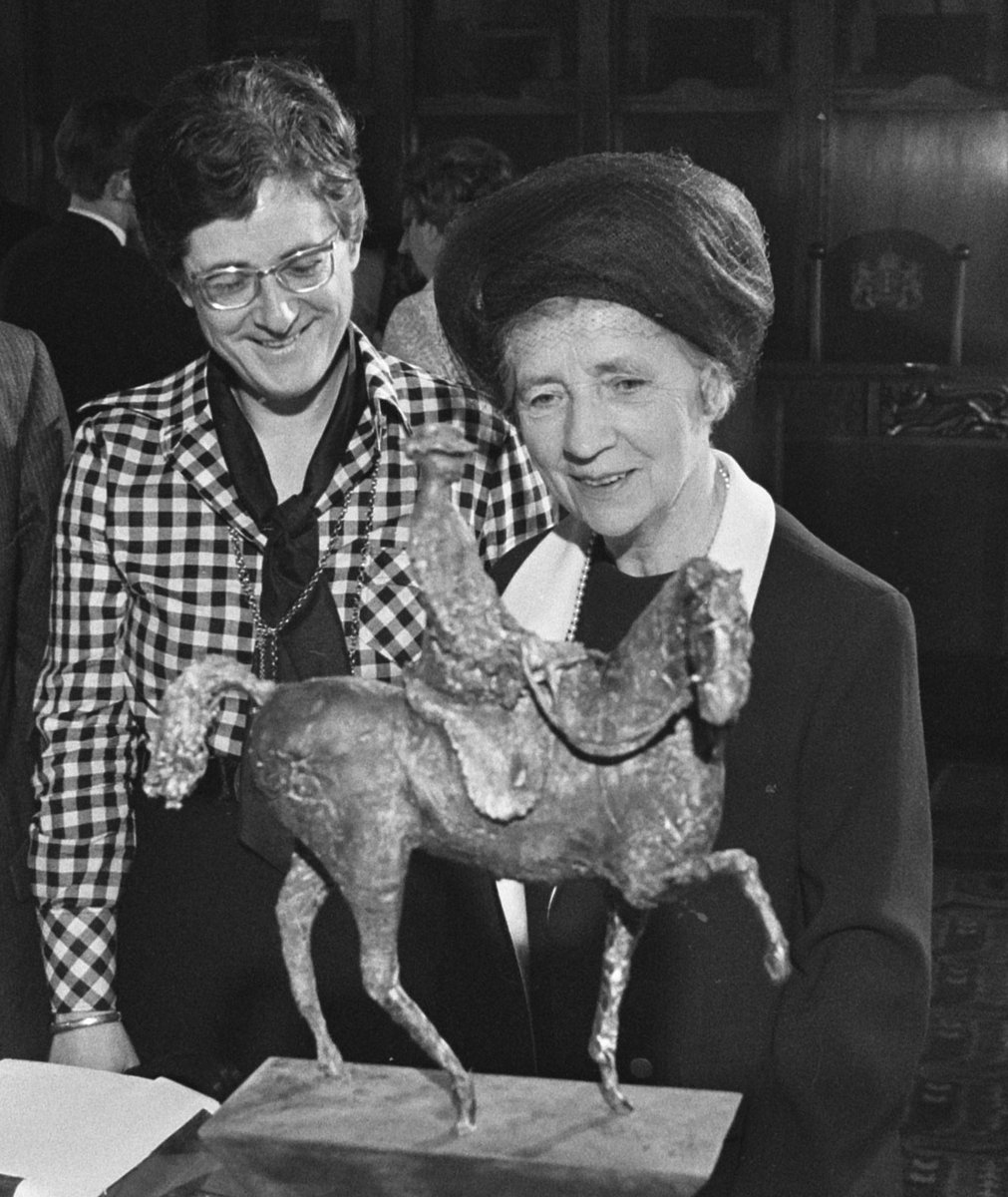 NathanFrancis__'s tweet image. ⚒️ #TheresiaVanDerPant, Dutch sculptor, was #BOTD 27 November 1924. #Art #Sculpture