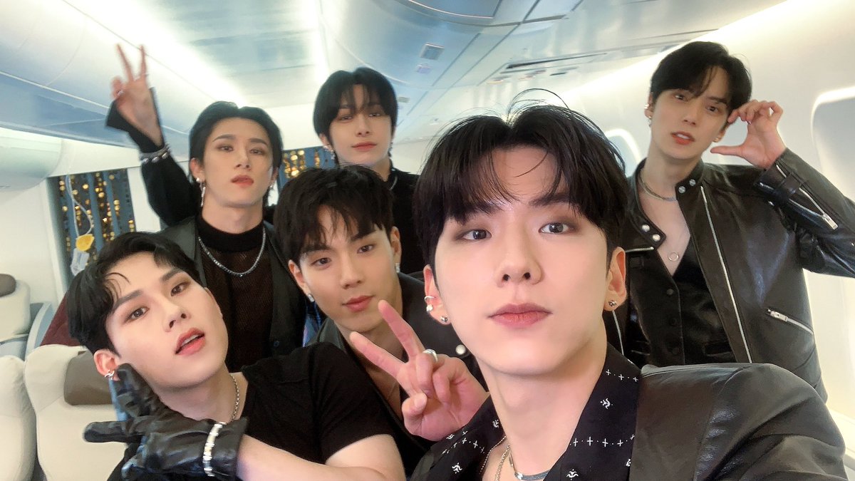 옵빠들
잘생겨서 축하드리고
모쪼록 추운 날씨 감기 조심하시기