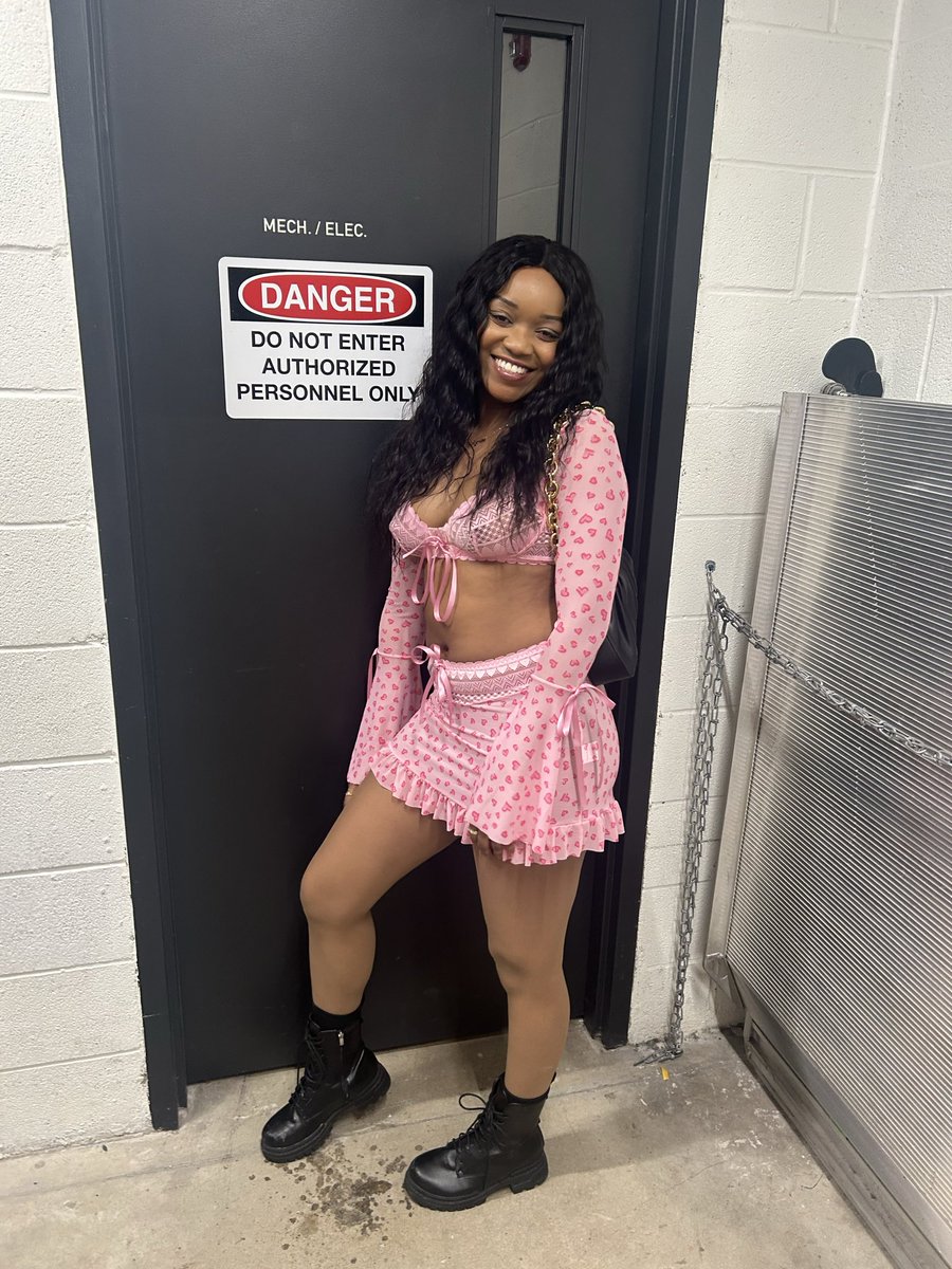 Unapologetic Queen✨ tweet media