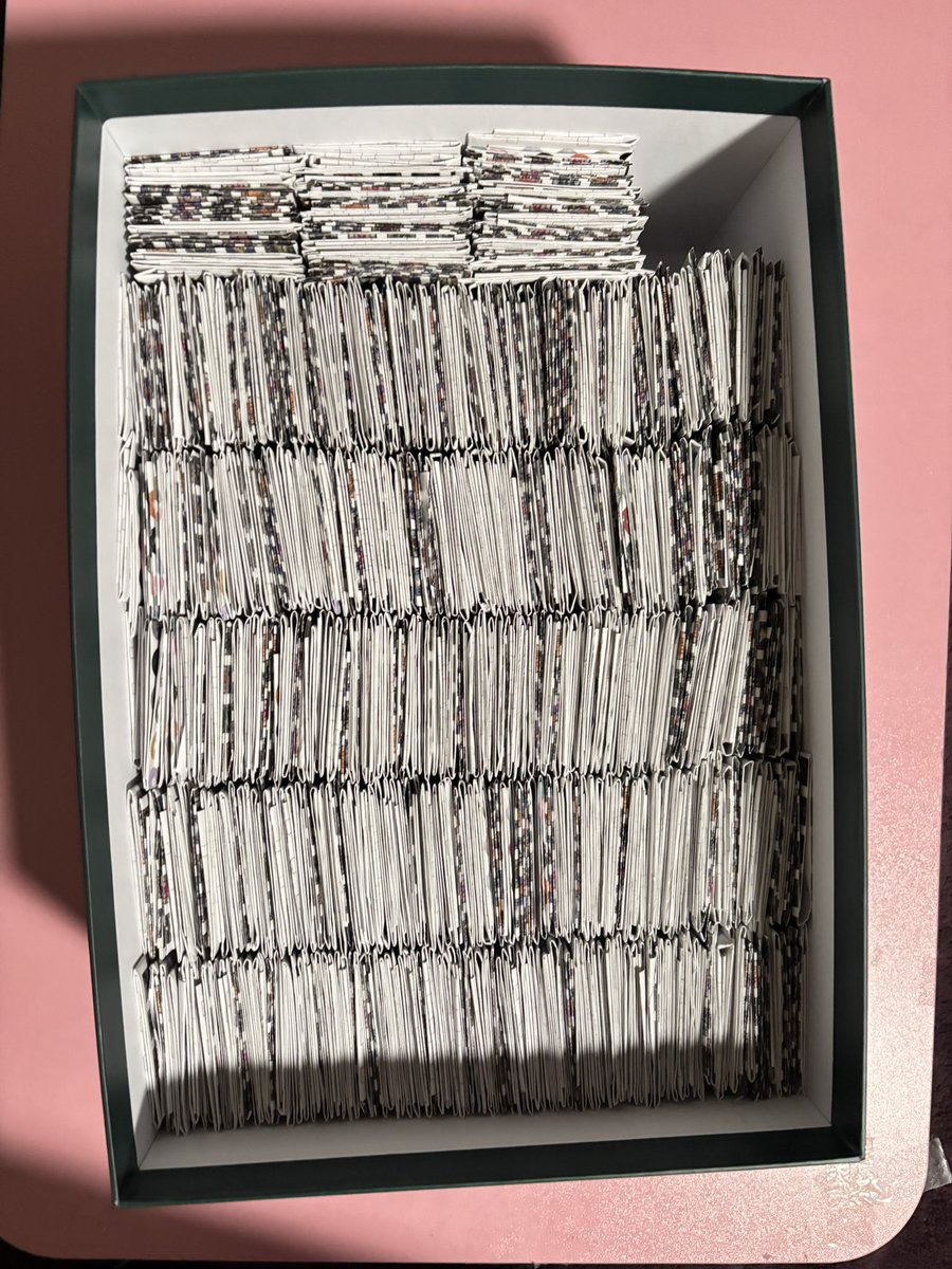Willow_Reads's tweet image. 500 folded collection booklets later… 😭