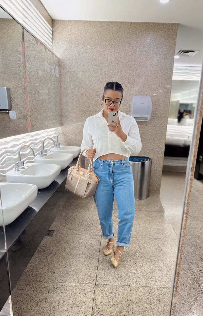 Look confort pra resolver problema, parar prum cafezinho e finalizar no cinema (finalmente assisti O Agente Secreto)