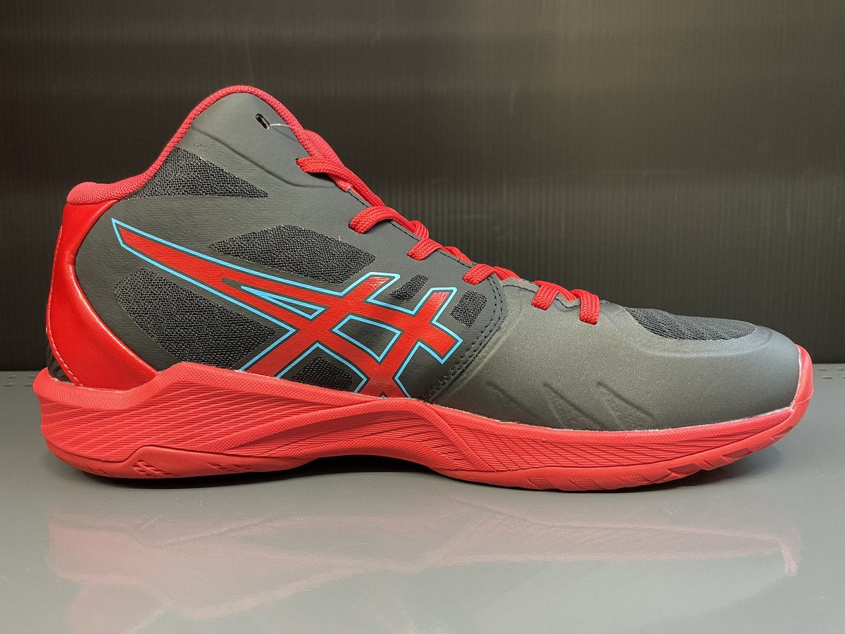 g2_shinjuku's tweet image. 【#オーダーシューズご紹介】

#アシックス バレーボールオーダーシューズ ミドルカット ¥19,800

仲良しの海外のお客さまが海外に戻ってしまったのでメールでデザインを📩
先日再来日でお受け取りにきてくれました🎶
いつもありがとうございます😊

#asicsvolleyball
#ギャラリー2新宿店