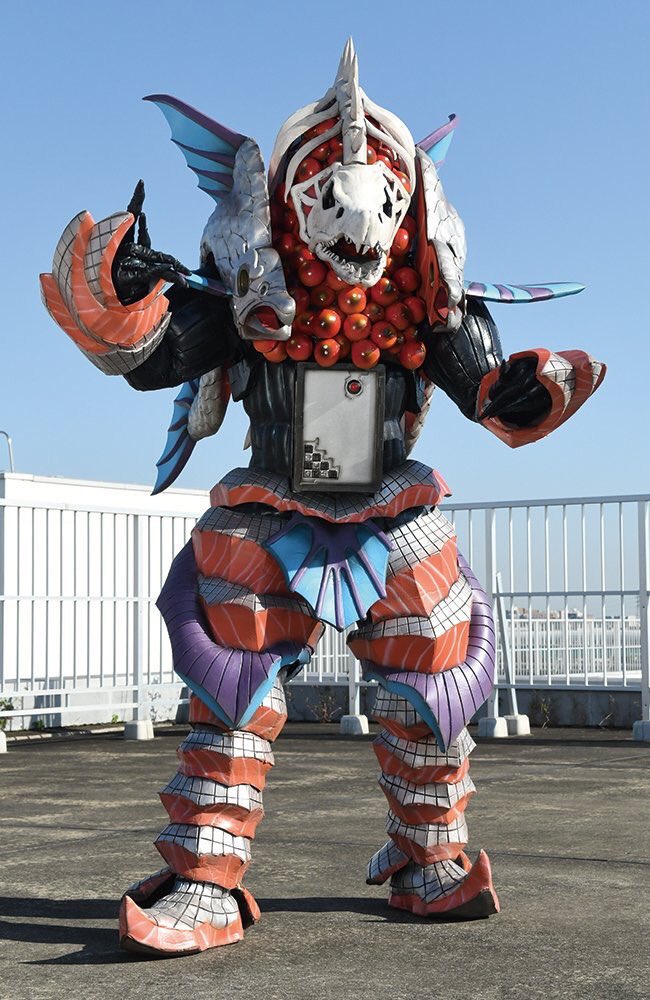 nekuroma121's tweet image. サモーンの劇中でやった事

・薬や毒とかが一切入ってない普通に美味しい皮パリパリの焼き鮭を無料で市民に配った

・そこら辺の肉屋に攻め込んで肉を奪って代わりに普通の美味しい鮭を置いて肉の代わりに鮭を売るよう強要した(その値段なんと約50円)

なんか一怪人がやる事としては優しすぎる