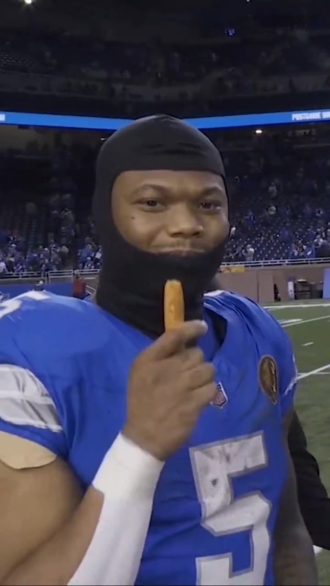 all he needed was the carrot 🥕

@MontgomerDavid | @Lions 