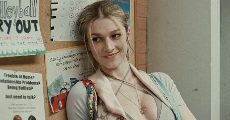 euphoriacentral's tweet image. 🚨The third season of #Euphoria will allegedly see Jules in a relationship with a plastic surgeon who is also her sugar daddy.