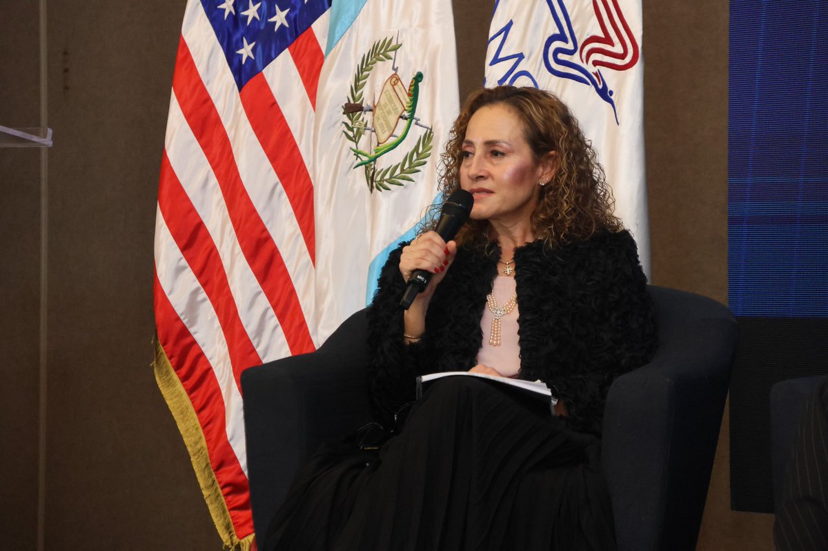 Ana Ponce Ibargüen tweet media