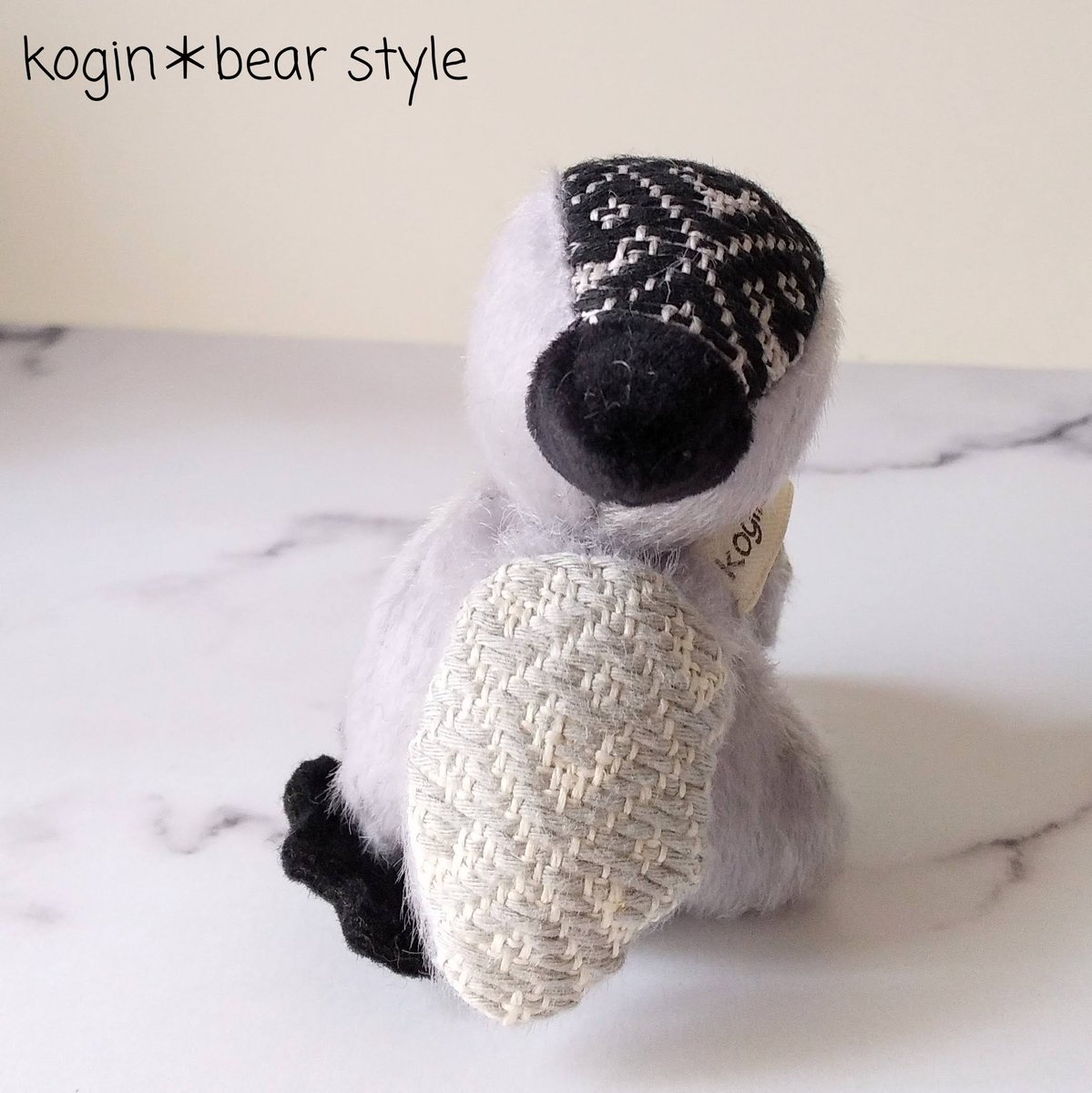 11月26日はペンの日！ 出遅れた！ ペンギンの子どもです。 #ペンの日