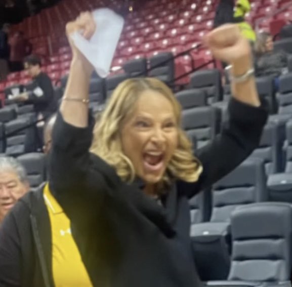 umdwbbfan's tweet image. #locktfin: ✅
#beserious: ✅
#win: ✅
#happybrendafrese: ✅