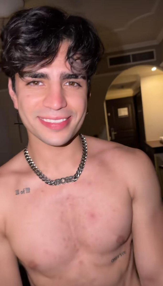 JocycrisDB's tweet image. Este Hermoso estará presentando los Premios Estilo DF. No te vamos a soltar mucho exitoo 

@MARCIANAS_ @ArnMercurio 

AARON MERCURY X ESTILODF