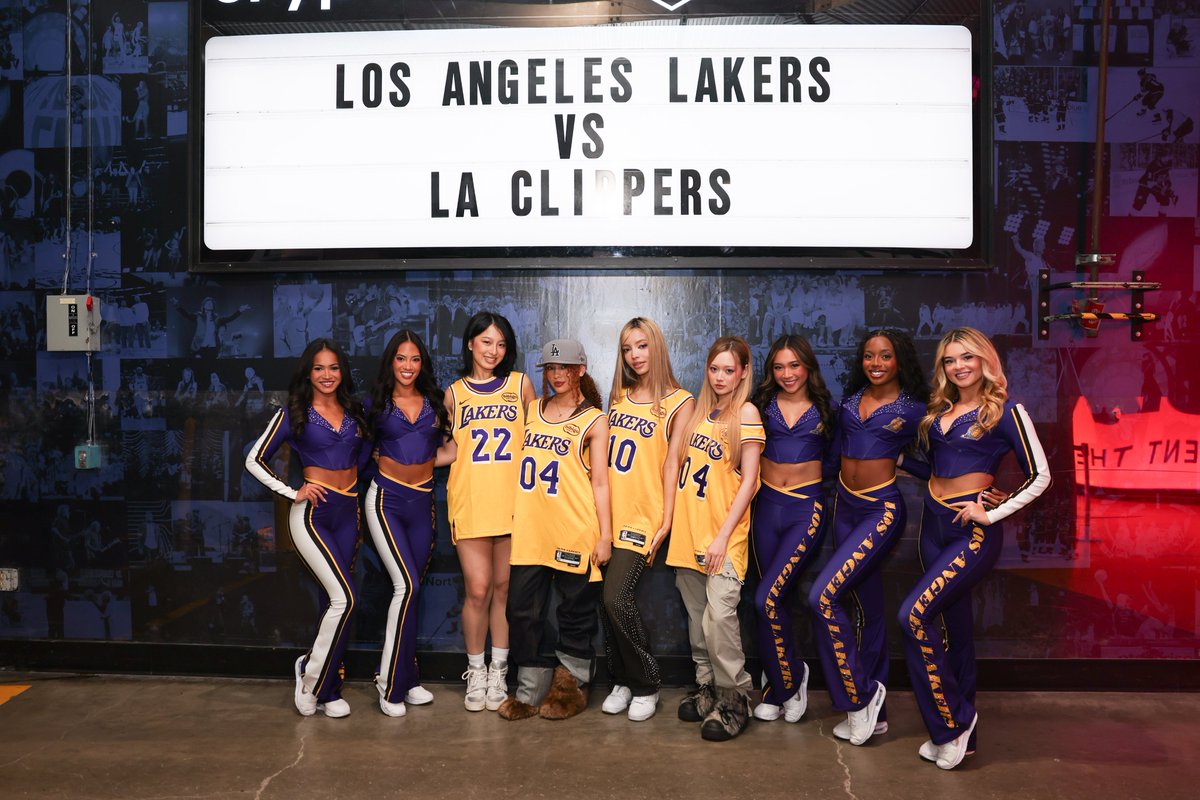 GIRLSETofficial's tweet image. We got a million moods, but only 2 colors last night 💛💜 @LakerGirls @Lakers 

#GIRLSET #LittleMiss