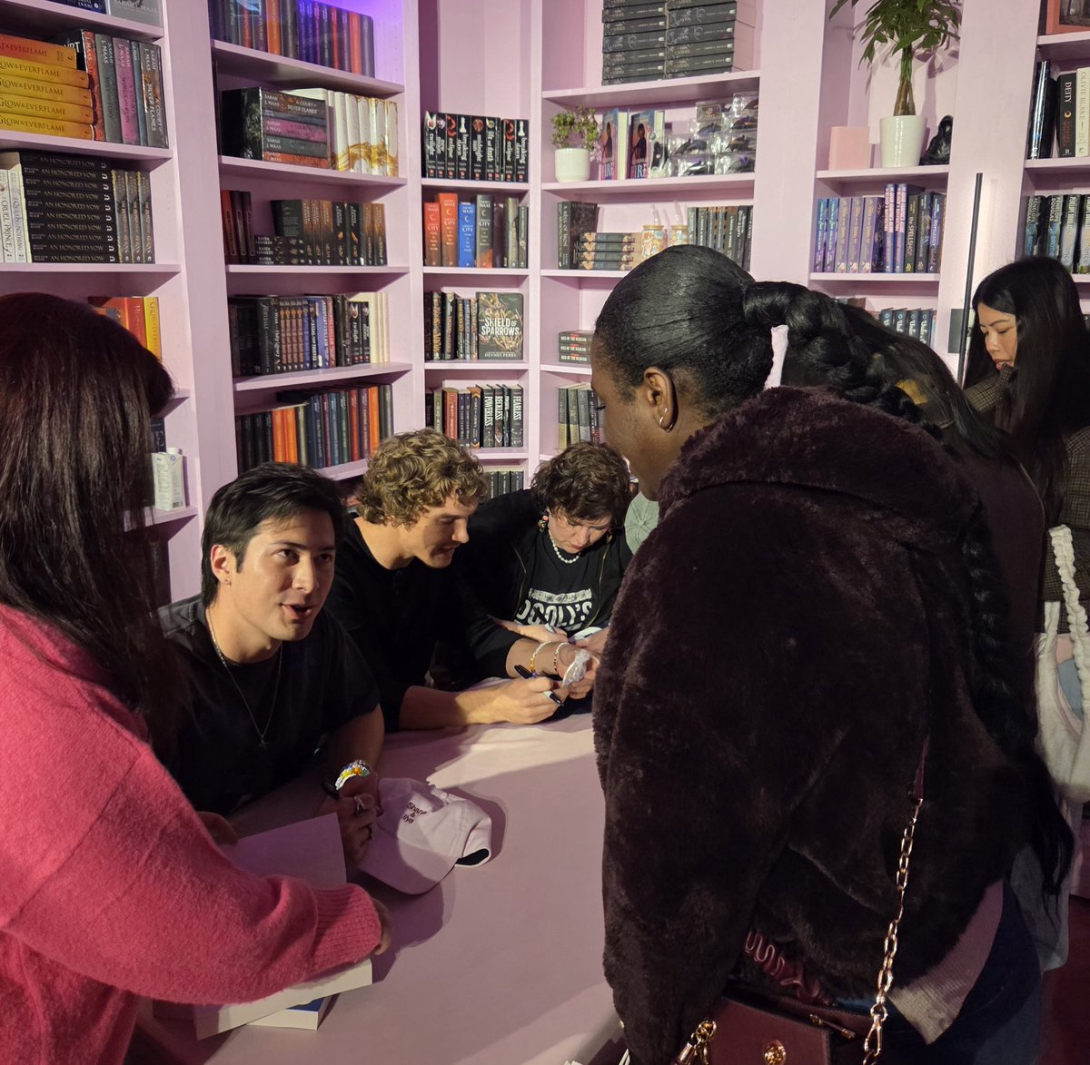 YOONGIS_HH's tweet photo. MET HUDSON AND CONNOR!! Hudson saying he loves my name and the meaning behind it and how he remembers me from the premiere like omfg. Connor saying I was pretty and also remembers me. I told them about army twitter being behind them and the show 100% and doing PR #heatedrivalry https://t.co/CPOYkC9W7V