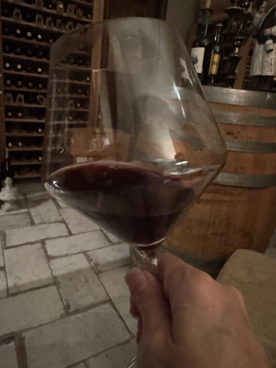 Susan 🍷 tweet media