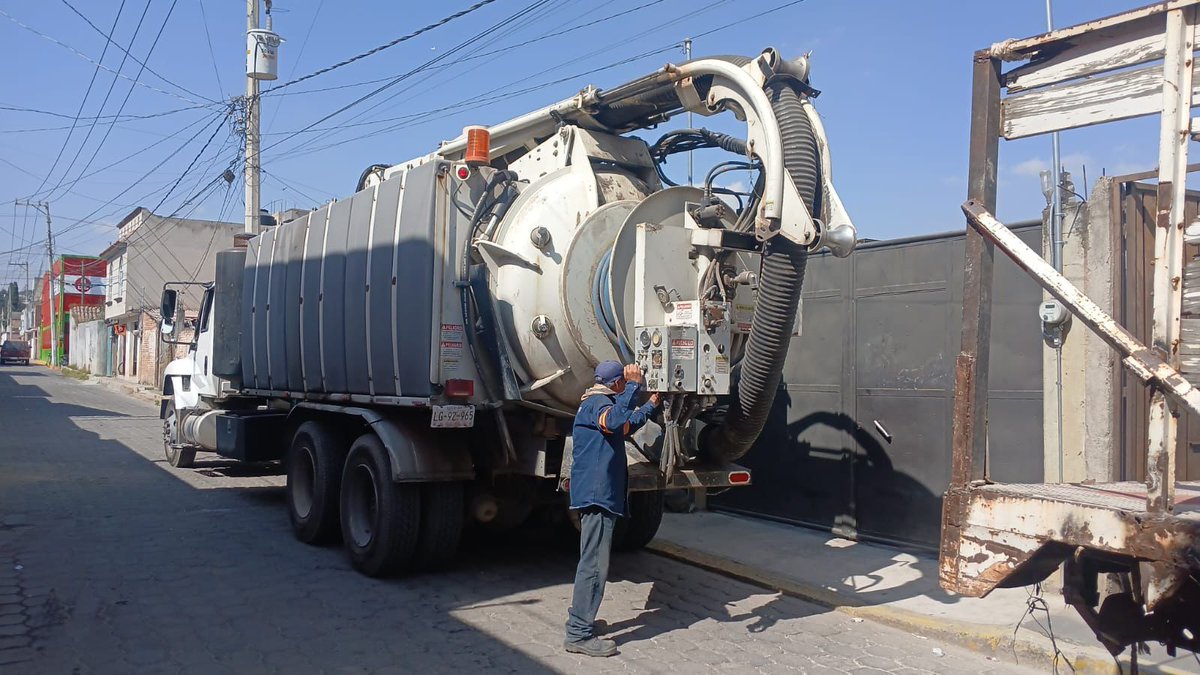 MetepecOPDAPAS's tweet image. Reconocemos el compromiso de nuestro equipo. Cada día, nuestras cuadrillas realizan trabajos esenciales para garantizar un servicio eficiente y seguro para la ciudadanía. Seguimos avanzando, con dedicación y resultados visibles.
#EstamosEnLaRuta
@FerFlores_Emp 
@MetepecGobierno