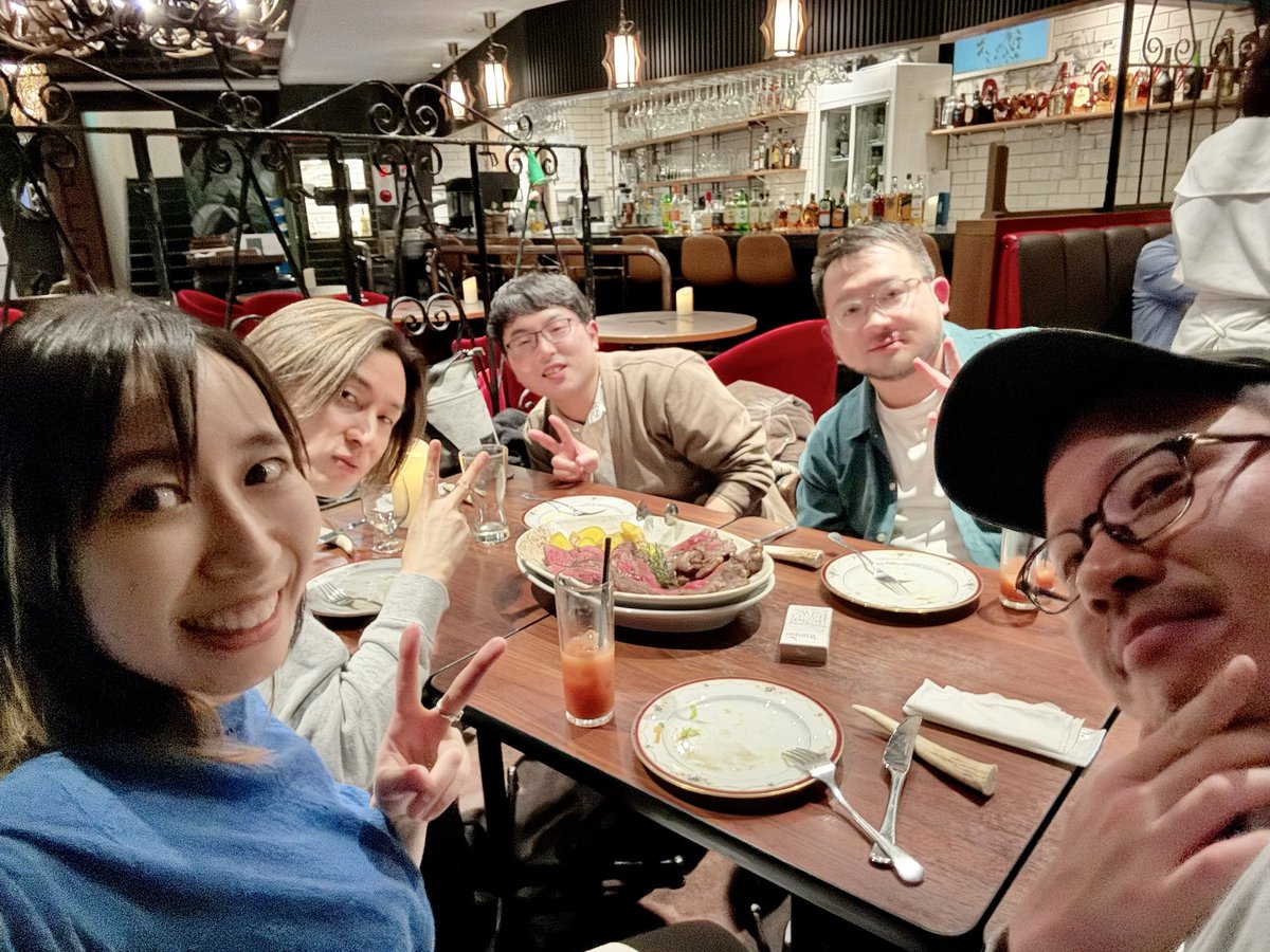 MgLights's tweet photo. 昨日は「能動的三十五分間」打ち上げでめちゃくちゃ美味しいお肉を食らいました🍖やっぱりスポーツの後は肉だよね😊
あの三十五分間の演出はメンバーそれぞれの叡智の結集で成し得たものだったなぁと改めて思いました⏰

良かったらアーカイブ見てください！
https://t.co/4wMLifyU7T https://t.co/w3mbQ0dsOp