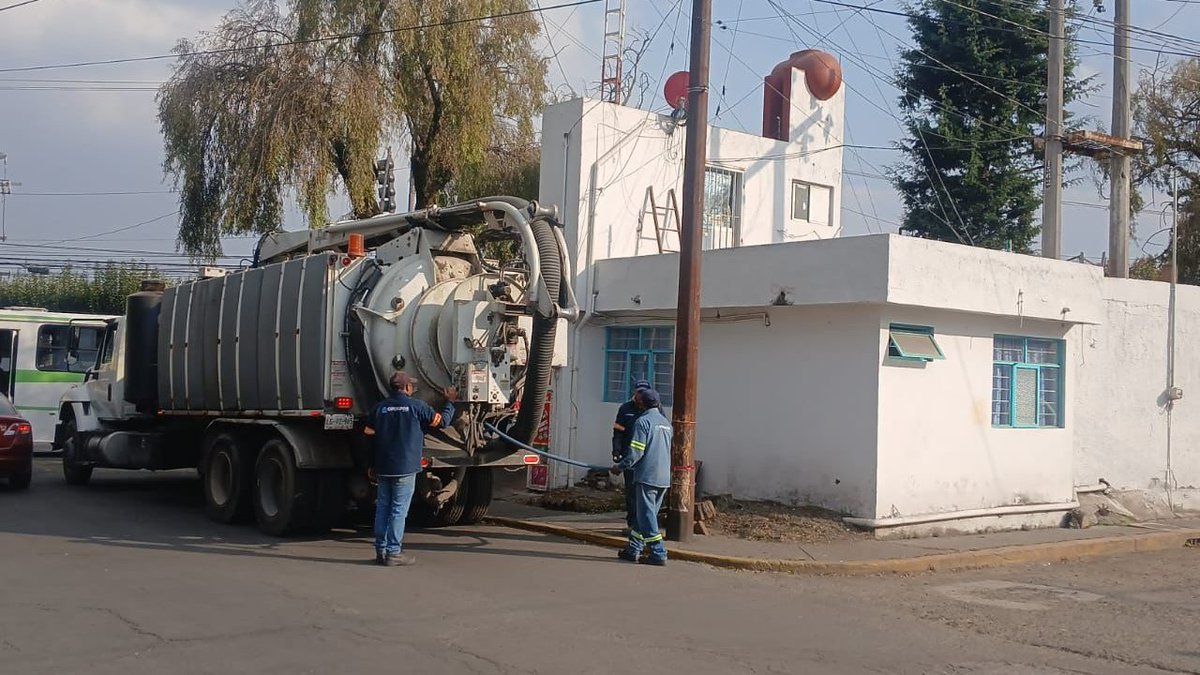 MetepecOPDAPAS's tweet image. Reconocemos el compromiso de nuestro equipo. Cada día, nuestras cuadrillas realizan trabajos esenciales para garantizar un servicio eficiente y seguro para la ciudadanía. Seguimos avanzando, con dedicación y resultados visibles.
#EstamosEnLaRuta
@FerFlores_Emp 
@MetepecGobierno