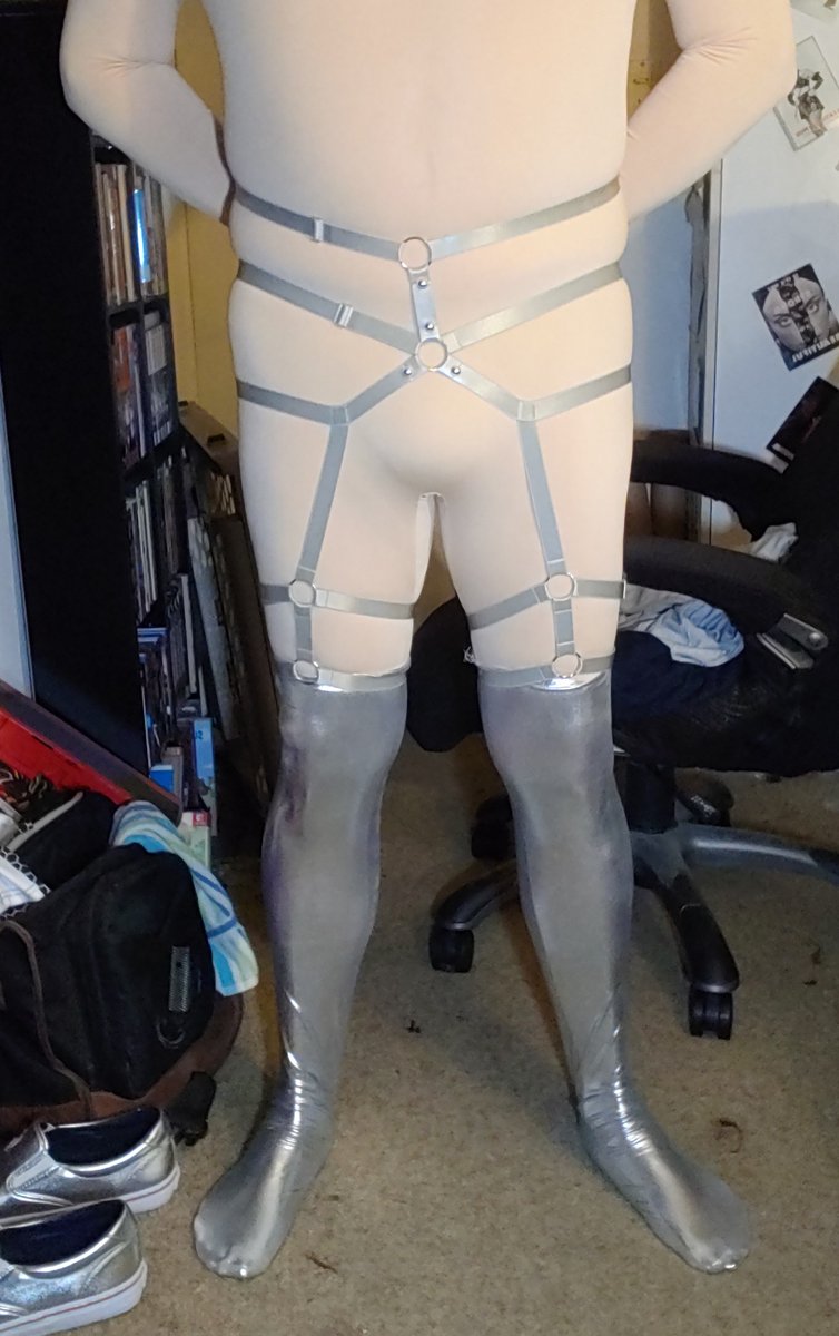 Robotdoll's tweet photo. #nullvember https://t.co/vnE96vpIgG