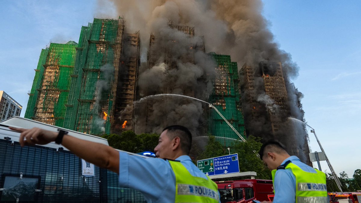 Desde el <a href="/PartidoPCC/">Partido Comunista de Cuba</a>, nos solidarizamos con el Partido Comunista de China y ese hermano pueblo ante el lamentable incendio en un complejo residencial en #HongKong.

Expresamos nuestras más sentidas condolencias a los familiares de las víctimas.
