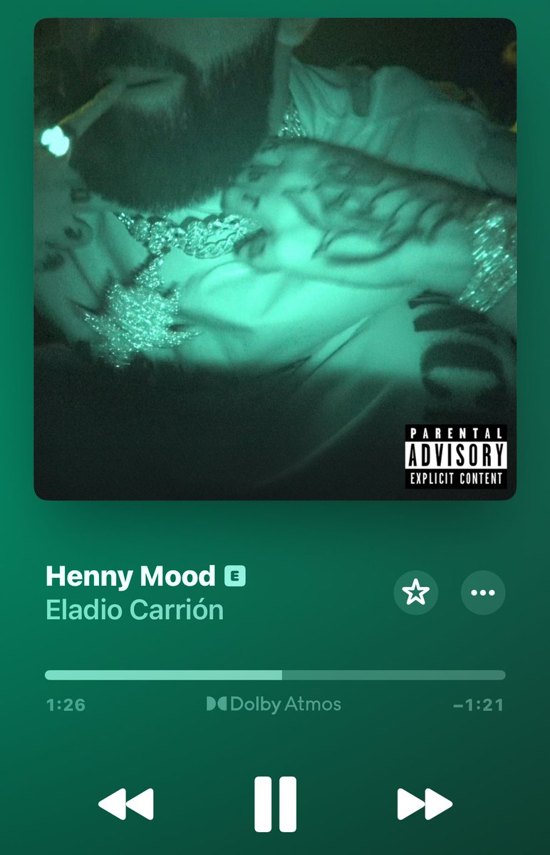 _Sequee_'s tweet image. nadie entiende esta canción