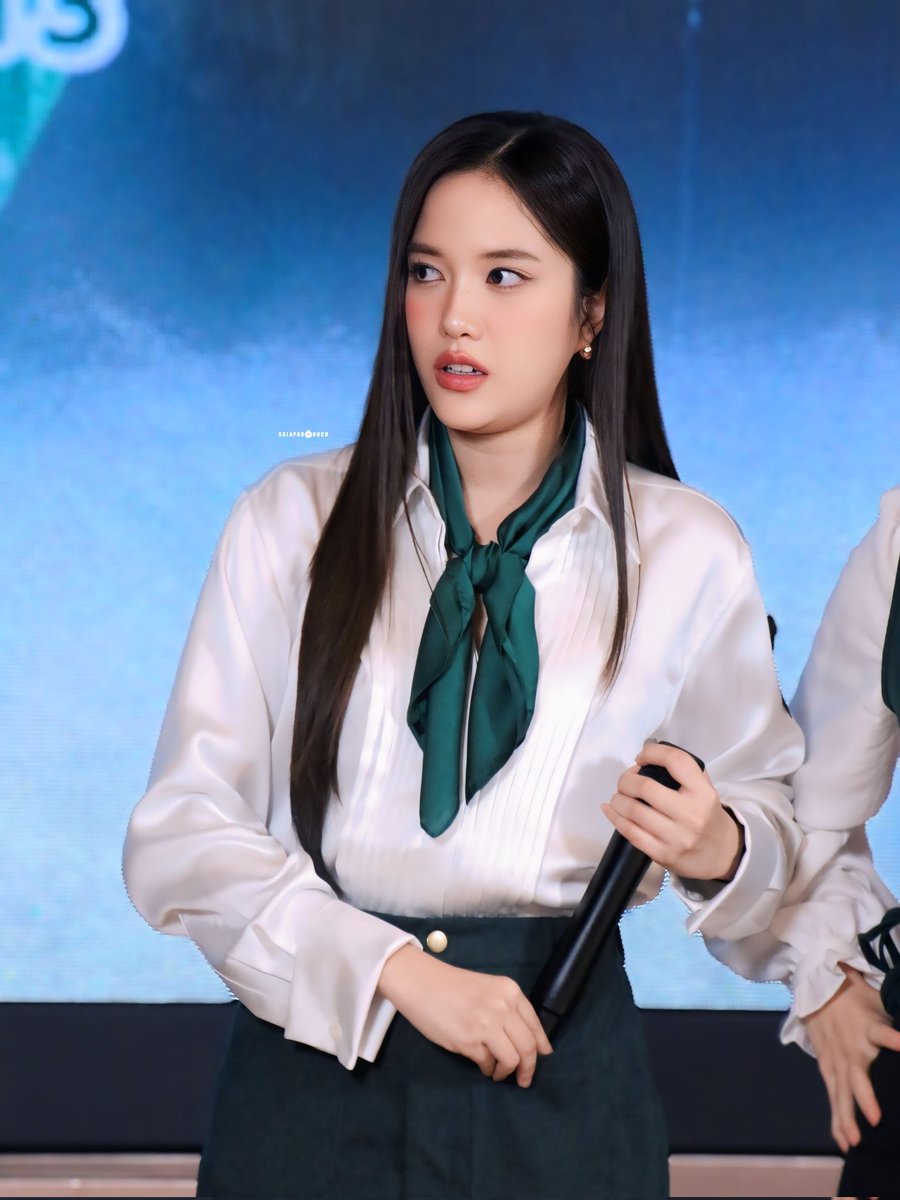 yoongsar's tweet image. Freen so handsome 🤏🏻

#srchafreen