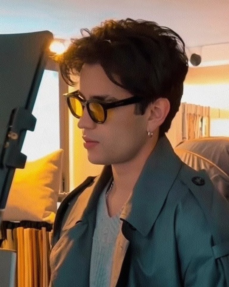 mercurydreaams's tweet image. Todo un modelo 😮‍💨😮‍💨

AARON MERCURY X ESTILODF

#LaCasaDeAaron #AaronMercury