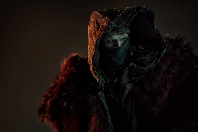 MaxHCV's tweet image. “Una idea, un sentimiento se me quedó claro. El cazador no odiaba al lobo. El lobo no odiaba a la oveja. Pero la violencia parecía inevitable entre ellos. Tal vez, pensé, esta era la forma del mundo. Te cazaría y te mataría solo por ser quien eres".

#Frankenstein