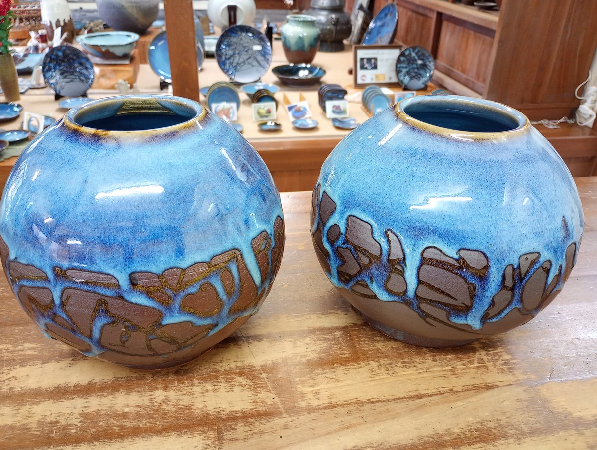 【秋田市内直接引き取り限定】楢岡焼 大壺 水瓶 傘立て 大壺 傘立て 花入れ 陶器 大型 おしゃれ 信楽焼 傘入れ 花瓶 モダン 黒