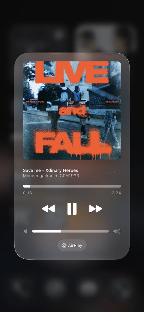 jusungbri's tweet image. Kuhadapi hari kamis yg bakal gedebag gedebug tp play &quot;Save Me&quot; duluuu🫶🏻