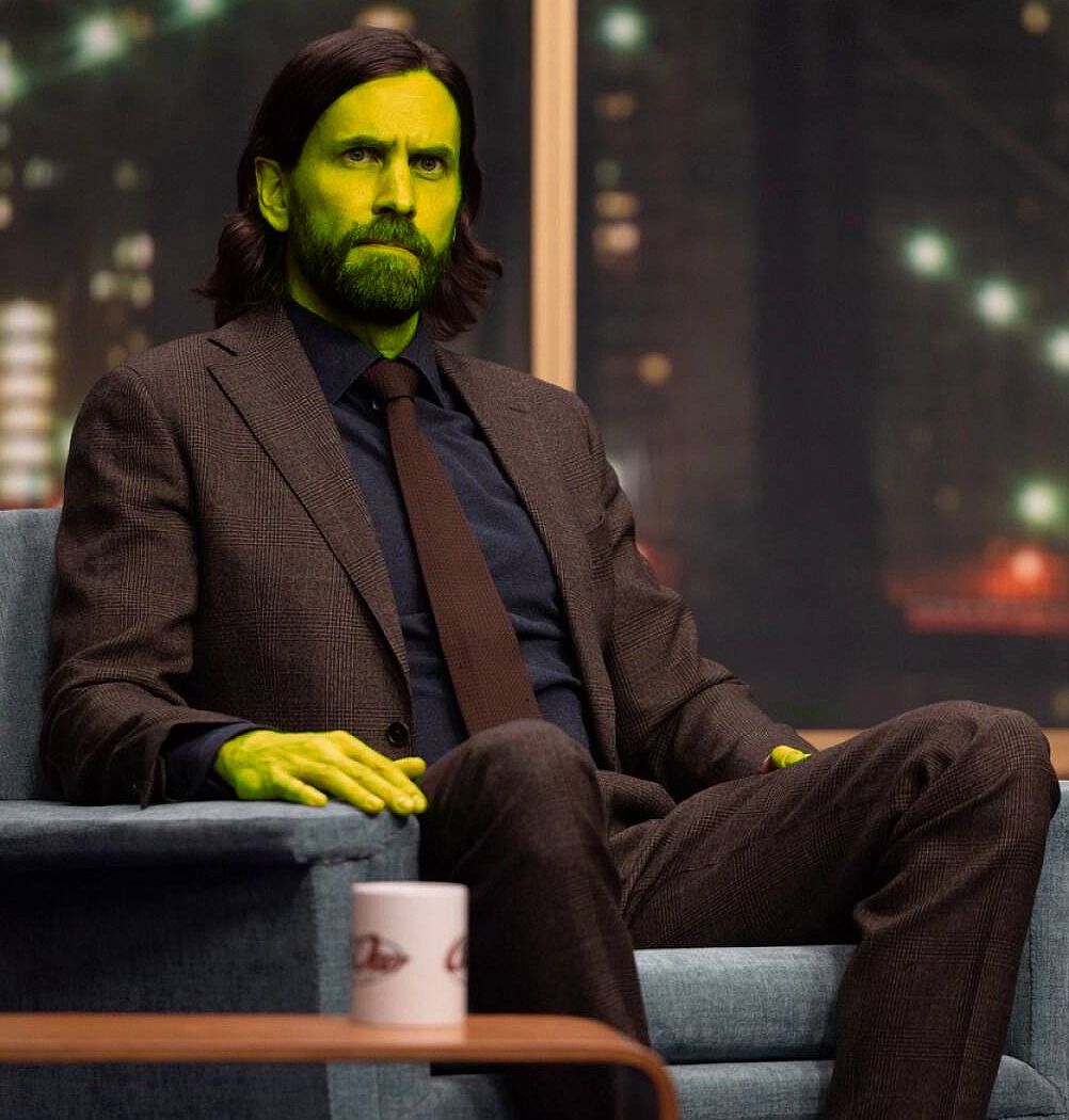 fuckdickgoomba's tweet photo. is there a lore reason why alan wake randomly turned green at some point in the story ? https://t.co/5MND8gy2lh