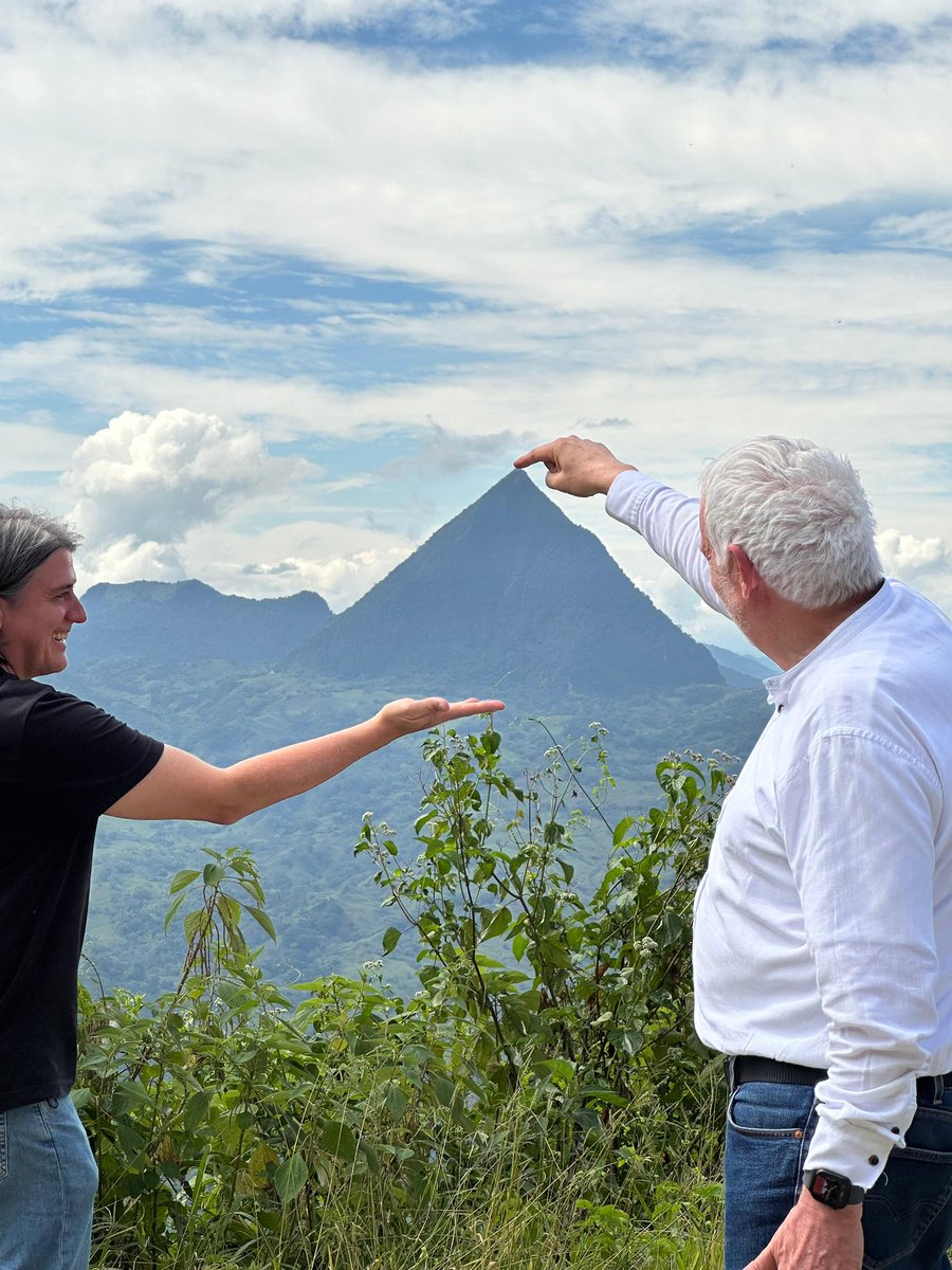 Pocas cosas me inspiran más que recorrer Antioquia y encontrarme con lugares como Cerro Tusa: la pirámide natural más alta del mundo.

Cada viaje me recuerda que este departamento está hecho de montañas, talento y una resiliencia que no se rinde jamás. Caminar Colombia es