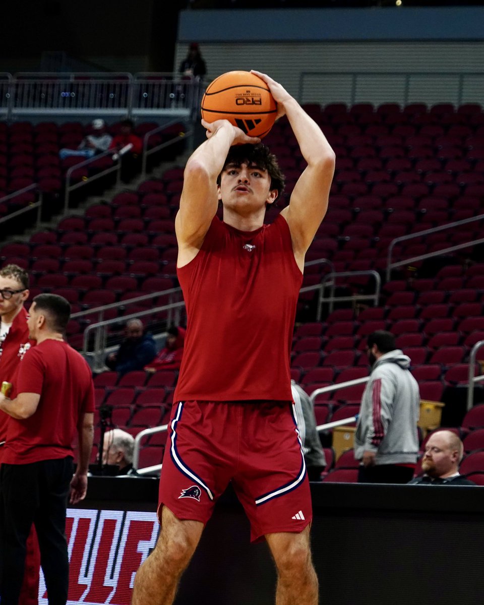 NJITHoops's tweet image. 📍 KFC Yum! Center

#UNITY | #RollTech⚔️