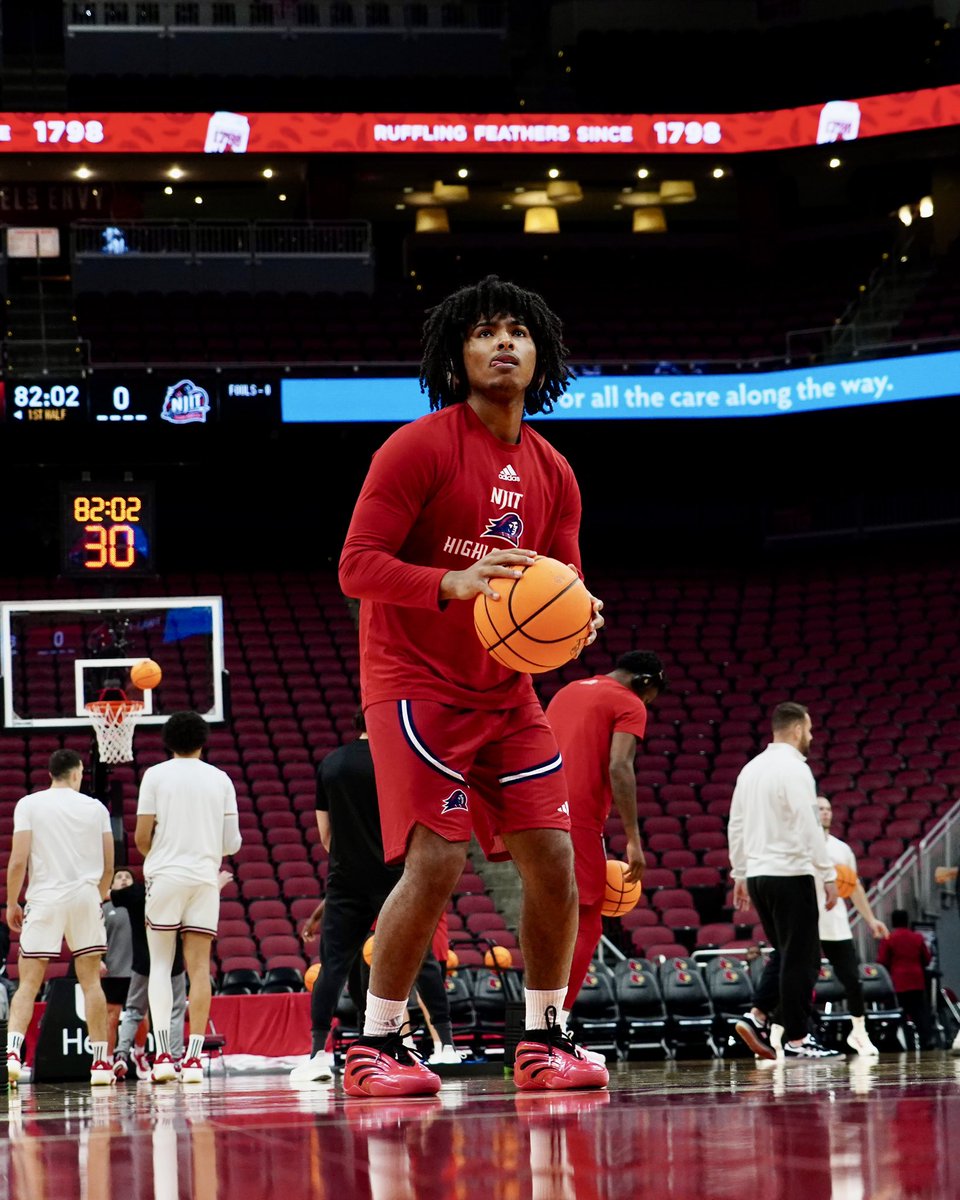 NJITHoops's tweet image. 📍 KFC Yum! Center

#UNITY | #RollTech⚔️