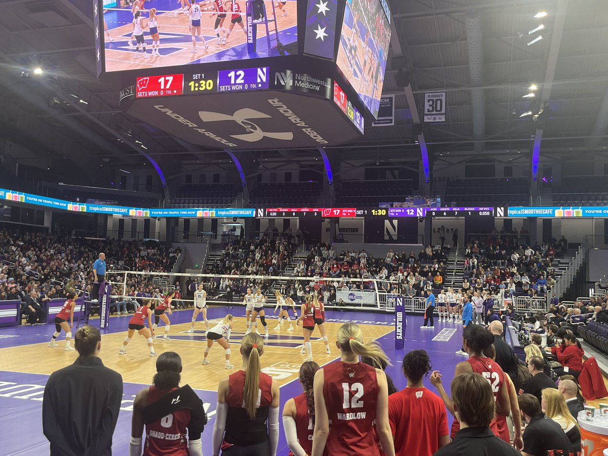 laurentgreif's tweet photo. It’s a double @catapultsports battle- @NUVball vs @BadgerVB https://t.co/bt2bQIeULI