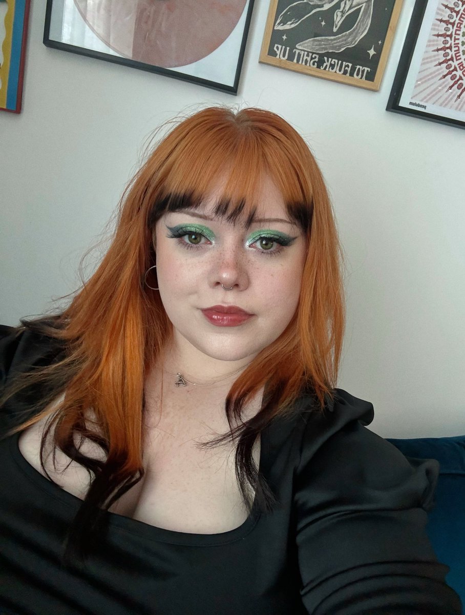 I’ve had my fox tail hair for a year now… the longest I’ve ever kept it one (technically two) colour(s)….