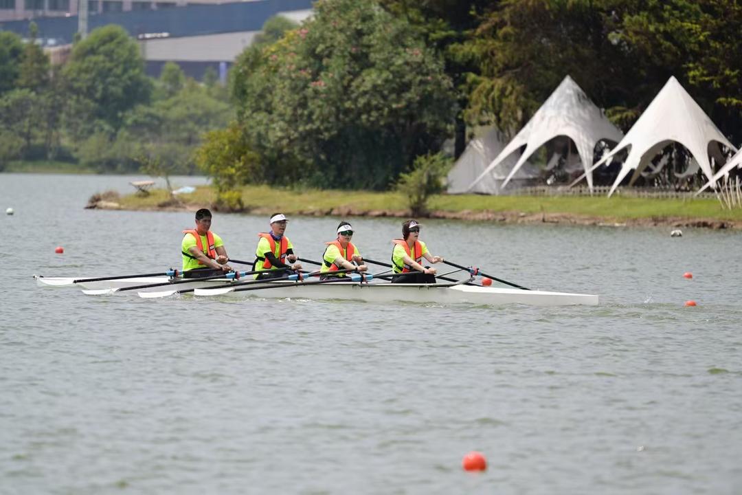 Beilun_media's tweet image. This weekend, everyone is enjoying free experiences of #paddleboarding, #rowing and #kayaking at Meishan #Bay in #Beilun!