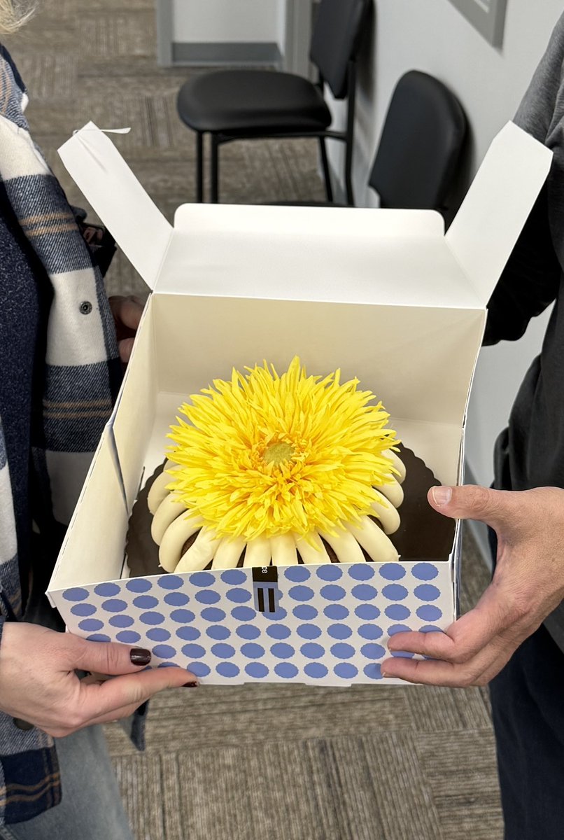 We’re feeling the love today. A patient surprised us with a cake to thank us for her care. Moments like this remind us why we love serving Louisville. Thank you for choosing local and letting us be part of your story. ❤️👓