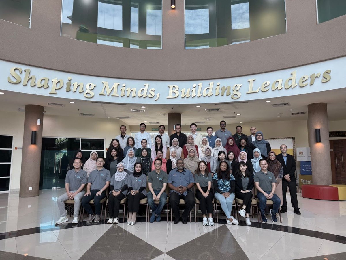 YSN_ASM's tweet photo. YSN-ASM &amp; AKEPT have completed 2 sessions of the Responsible Conduct of Research (#RCR) Programme 2025 at AKEPT, training 63 participants from 15 institutions on research ethics, authorship, data management &amp; etc. 20 RCR trainers are now certified to champion integrity nationwide https://t.co/zBNUCuErmm